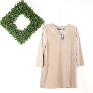 NWT Lands' End Velvet 3/4 Sleeve Top- Medium